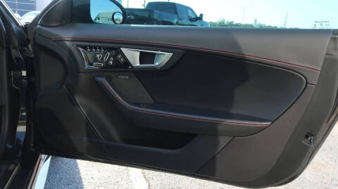 2016 Jaguar F-TYPE R