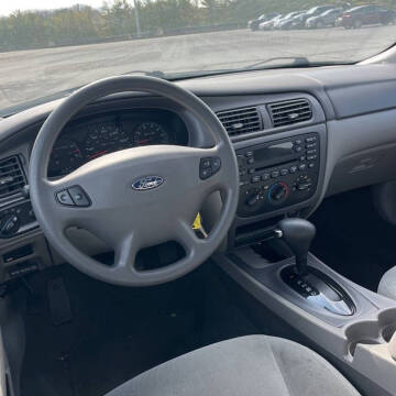 2003 Ford Taurus SES