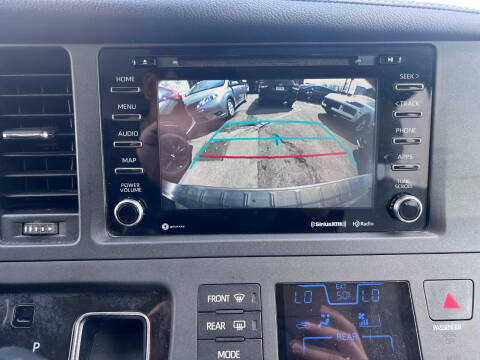 2019 Toyota Sienna XLE 8-Passenger