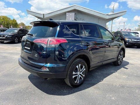 2017 Toyota RAV4 LE