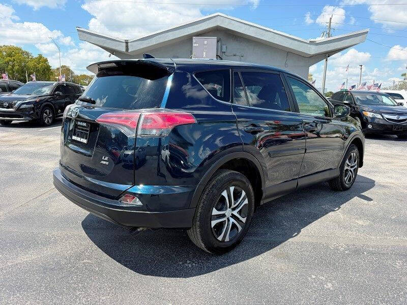 2017 Toyota RAV4 LE