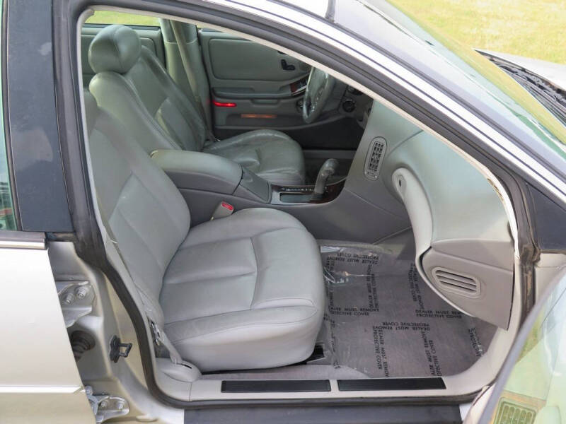 1999 Oldsmobile Aurora