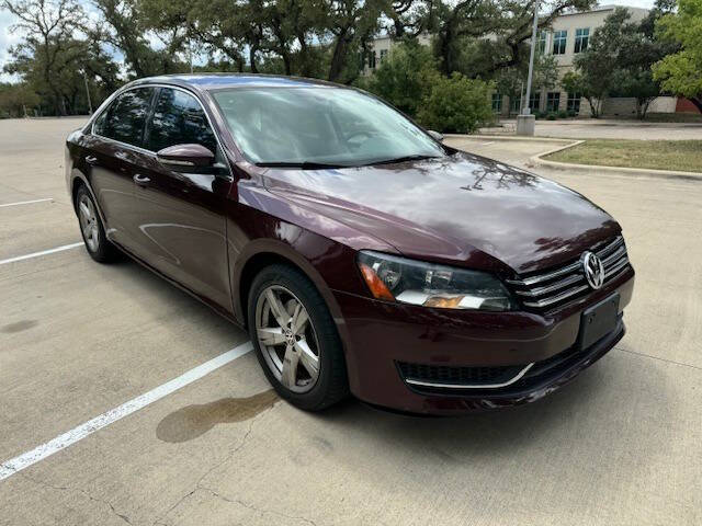 2012 Volkswagen Passat SE photo 9