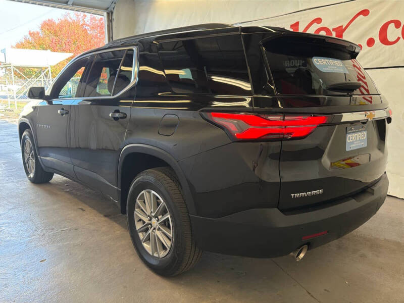 2022 Chevrolet Traverse LT Cloth