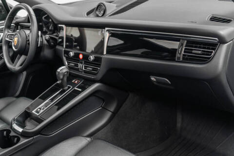 2023 Porsche Macan