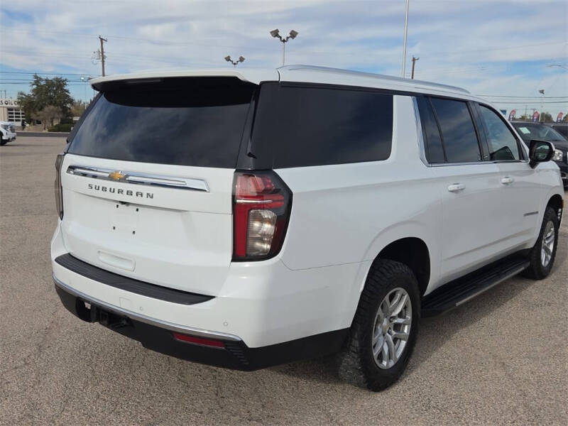 2023 Chevrolet Suburban LS