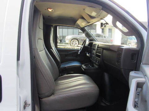 2023 GMC Savana 2500