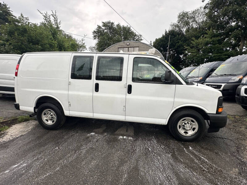 2017 Chevrolet Express 2500