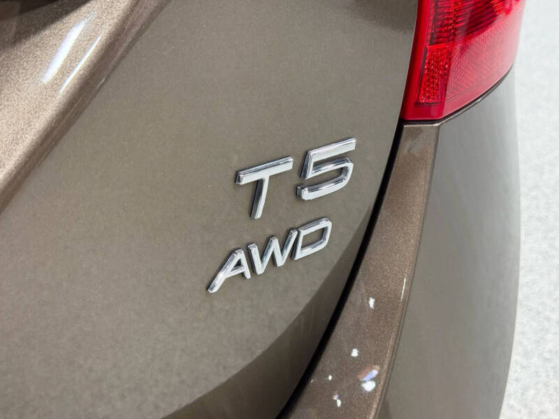 2016 Volvo V60 Cross Country T5