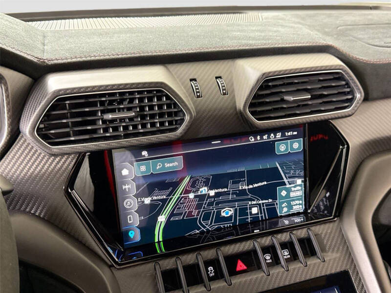 2023 Lamborghini Urus Performante