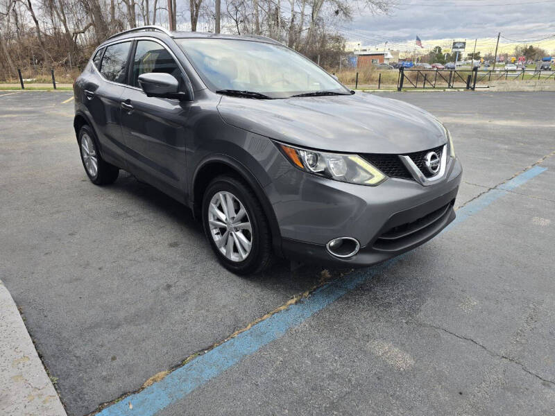 2017 Nissan Rogue Sport SV photo 3