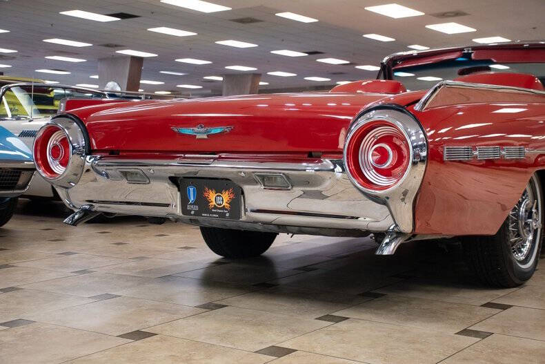 1962 Ford Thunderbird