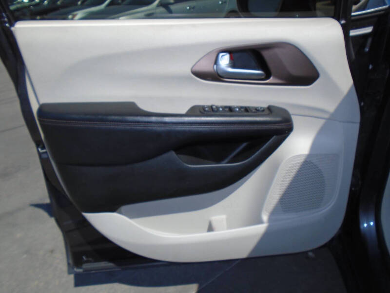 2018 Chrysler Pacifica Touring L