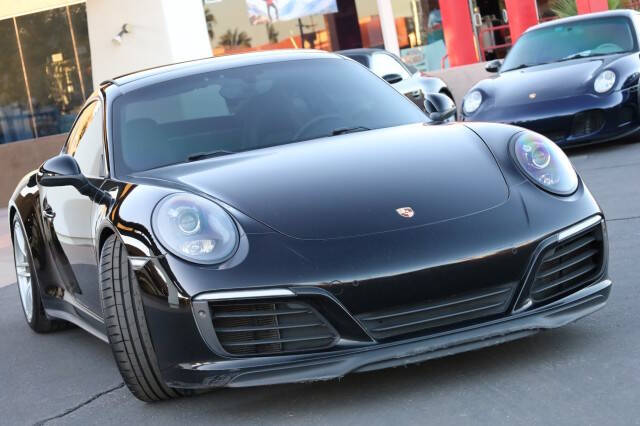 2017 Porsche 911 Carrera 4