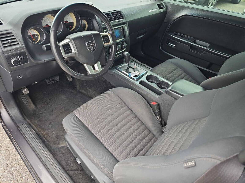 2014 Dodge Challenger SXT