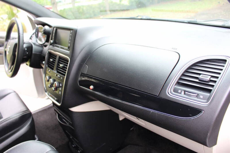 2017 Dodge Grand Caravan SXT