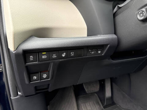 2025 Toyota Sienna Platinum 7-Passenger