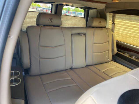 2023 Chevrolet Express 2500