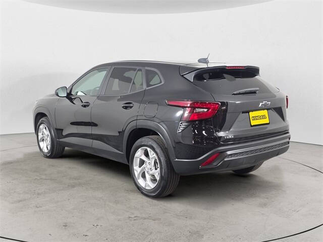 2025 Chevrolet Trax LS