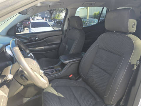 2017 GMC Acadia SLE-2