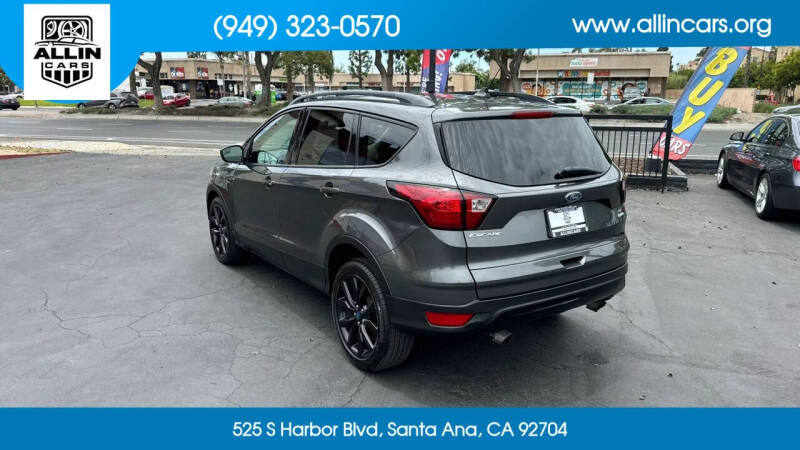2019 Ford Escape SE
