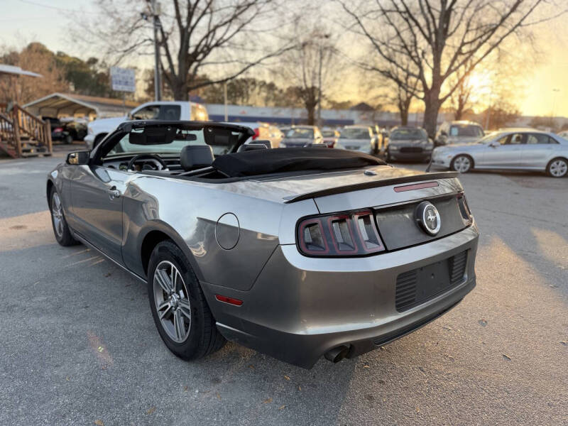 2013 Ford Mustang V6