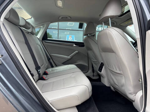 2016 Volkswagen Passat 1.8T SE