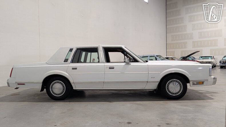 1988 Lincoln Town Car