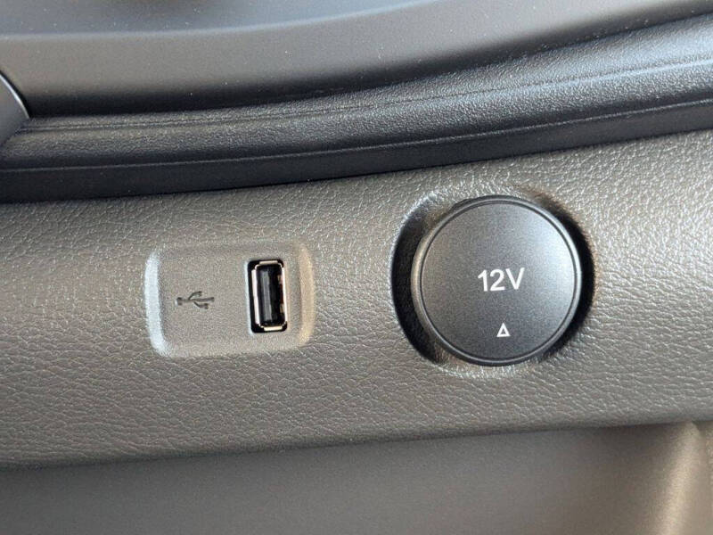 2025 Ford Transit 250