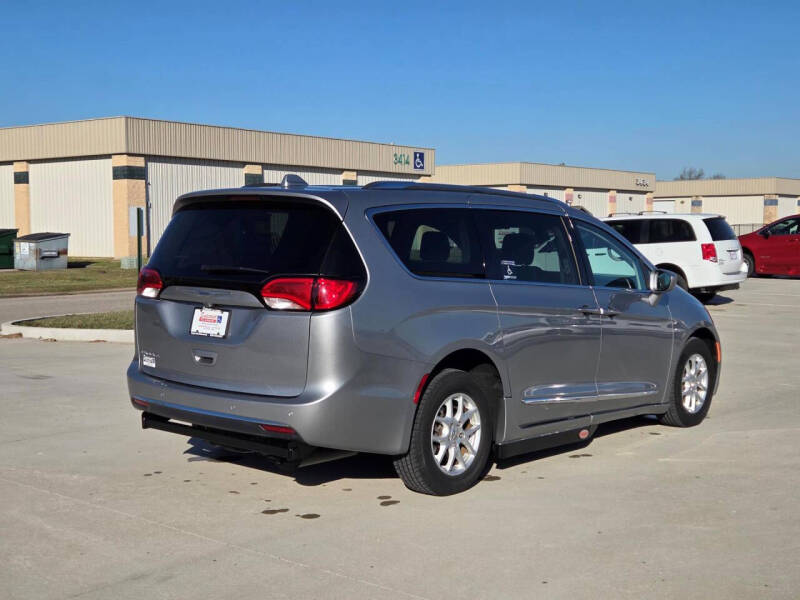 2020 Chrysler Pacifica Touring L