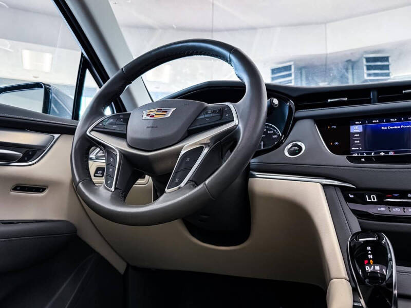 2022 Cadillac XT5 Premium Luxury