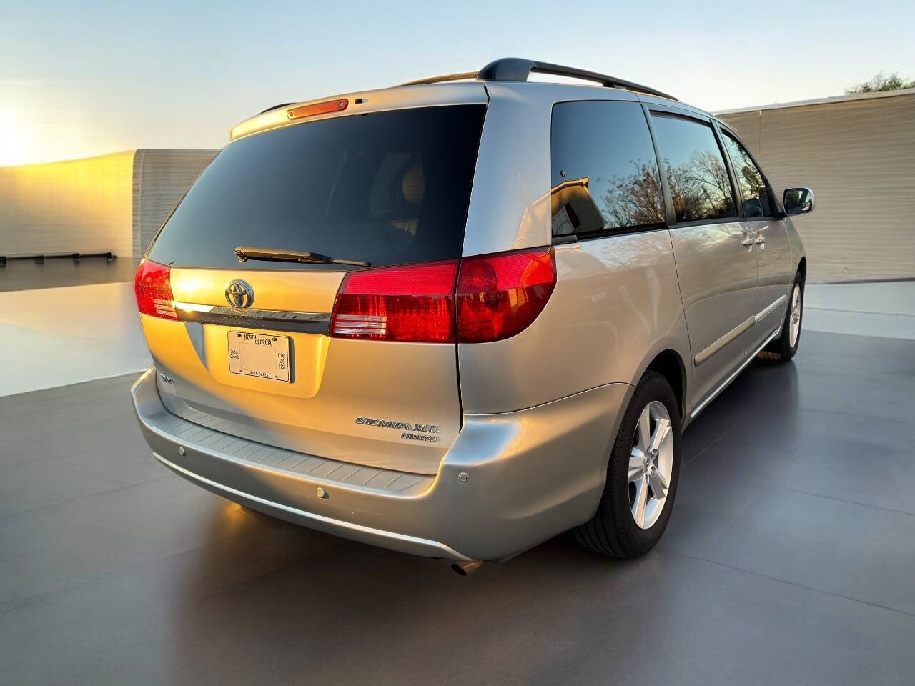 2005 Toyota Sienna for sale at North Georgia Auto Sales in Dalton, GA