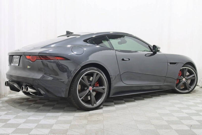 2018 Jaguar F-TYPE R