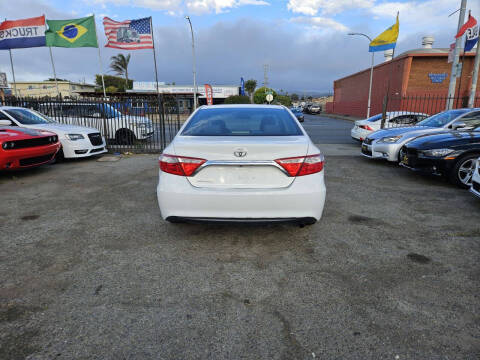 2015 Toyota Camry LE