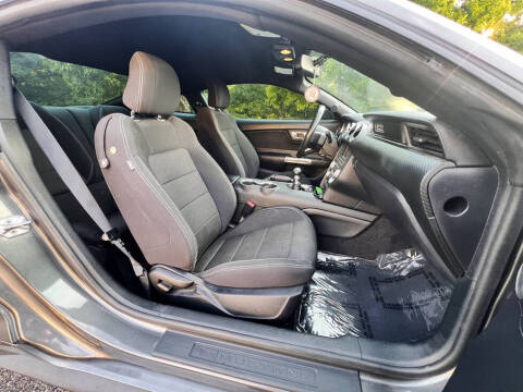 2015 Ford Mustang V6