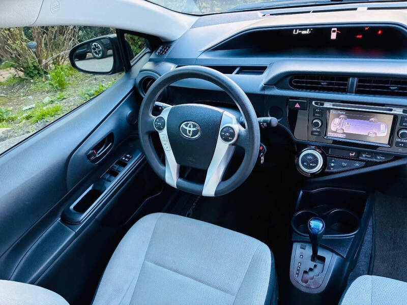 2015 Toyota Prius c One