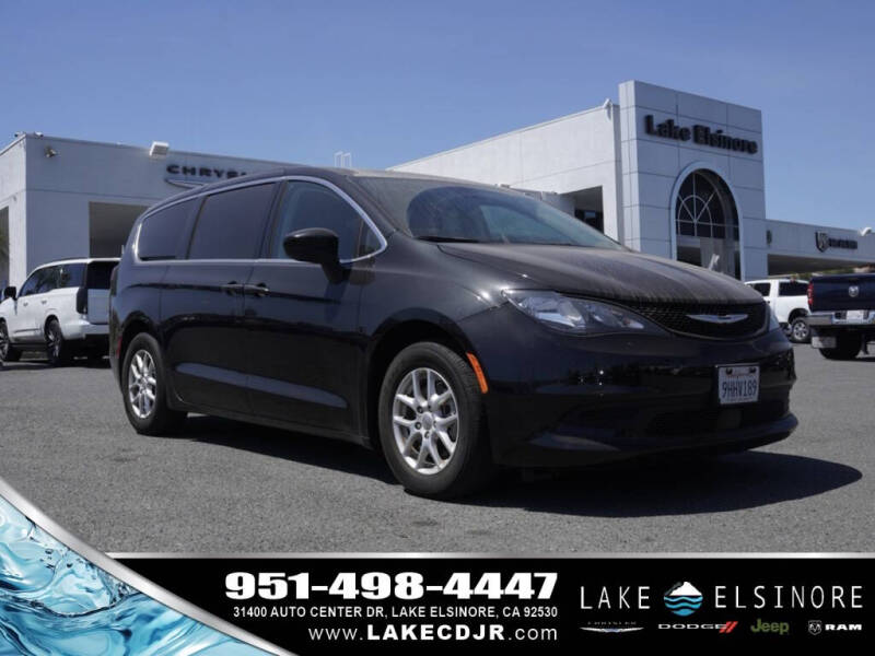 2023 Chrysler Voyager LX