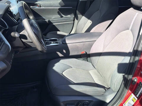 2021 Toyota Camry Hybrid LE