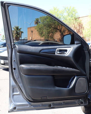 2020 Nissan Pathfinder S