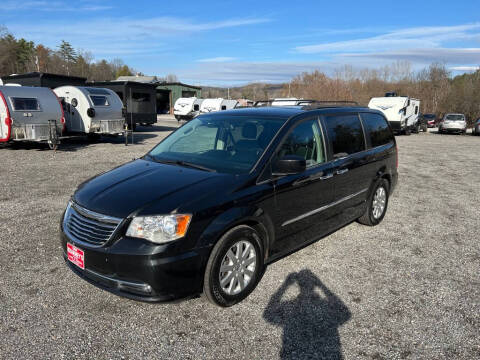 2016 Chrysler Town and Country for sale at DAN KEARNEY'S USED CARS in Center Rutland VT