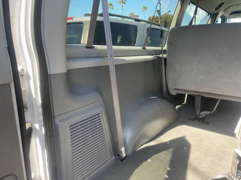 2005 Ford E-Series