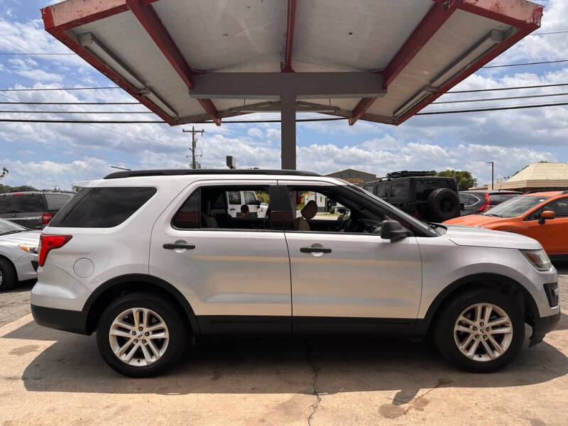 2016 Ford Explorer