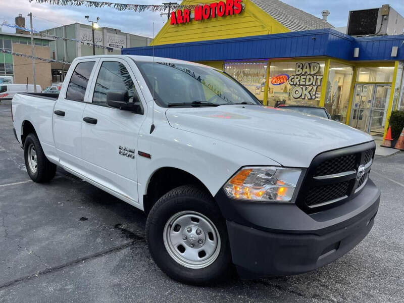 2018 RAM Ram 1500 Pickup Tradesman photo 2