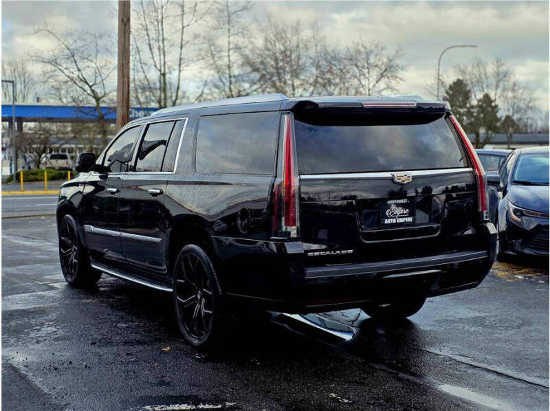 2016 Cadillac Escalade ESV Luxury Collection