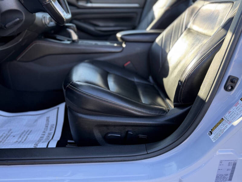 2023 Nissan Altima 2.5 SR