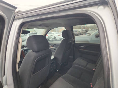 2012 Chevrolet Avalanche LS