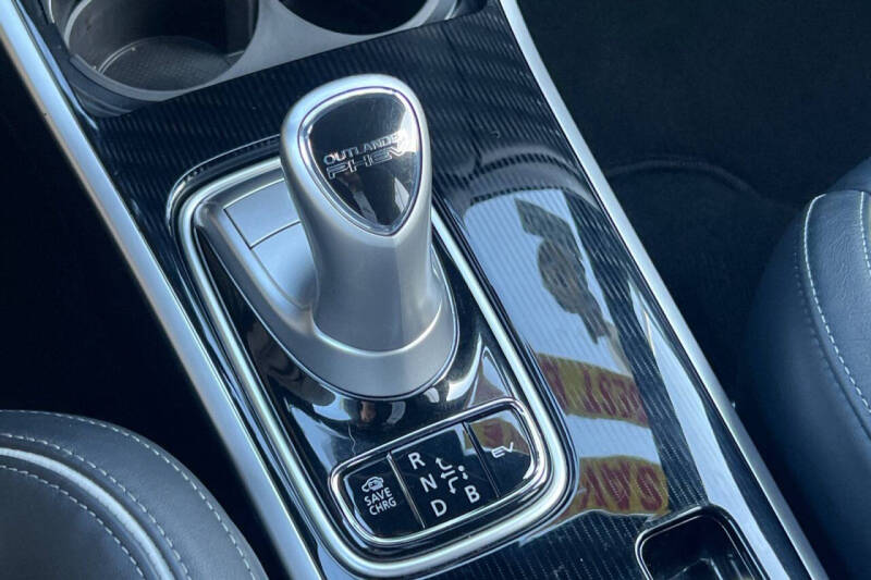 2022 Mitsubishi Outlander PHEV GT