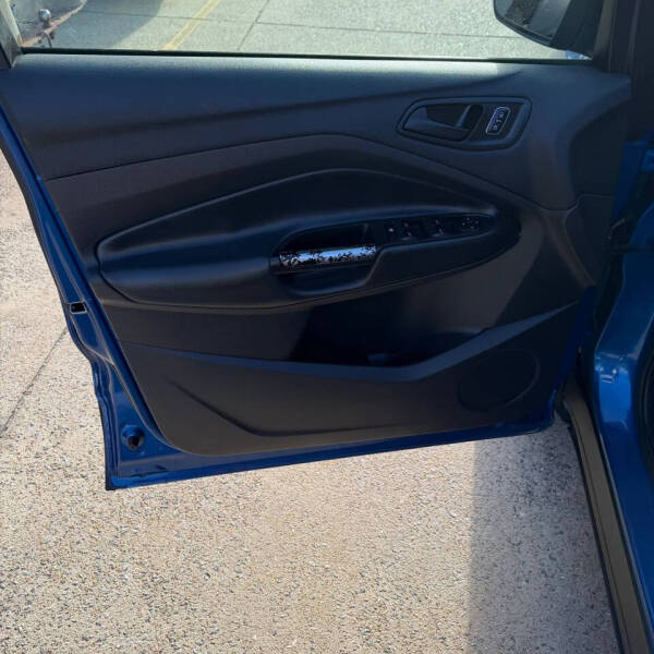 2017 Ford Escape S