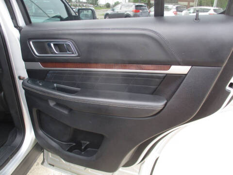 2017 Ford Explorer Platinum