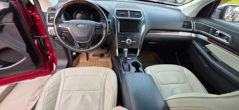 2017 Ford Explorer Platinum